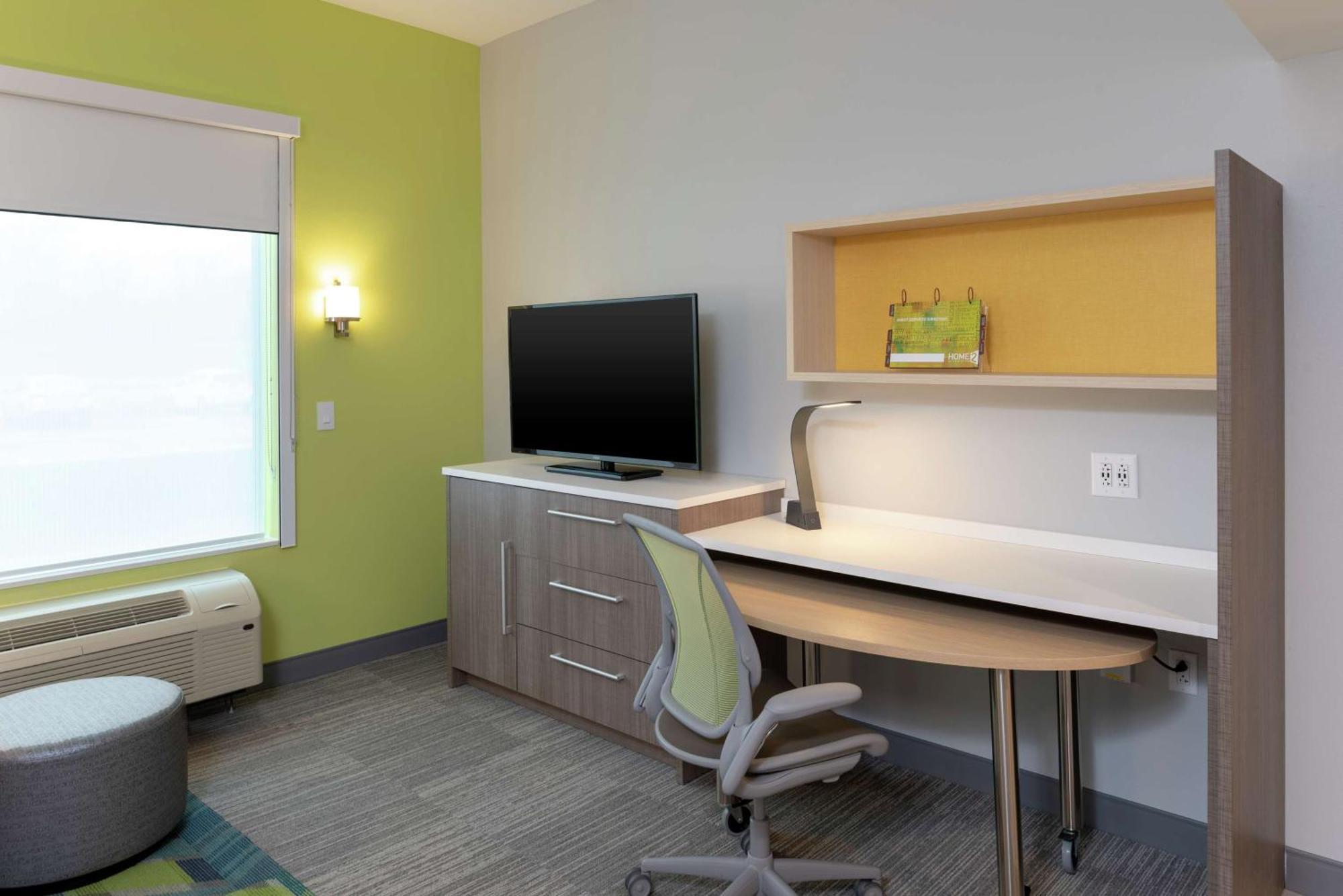 Home2 Suites By Hilton Indianapolis Airport Exterior foto